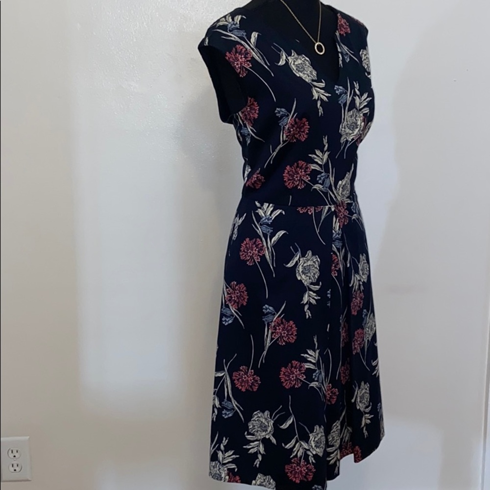 Ann Taylor Navy Floral Dress - Picture 3 of 14